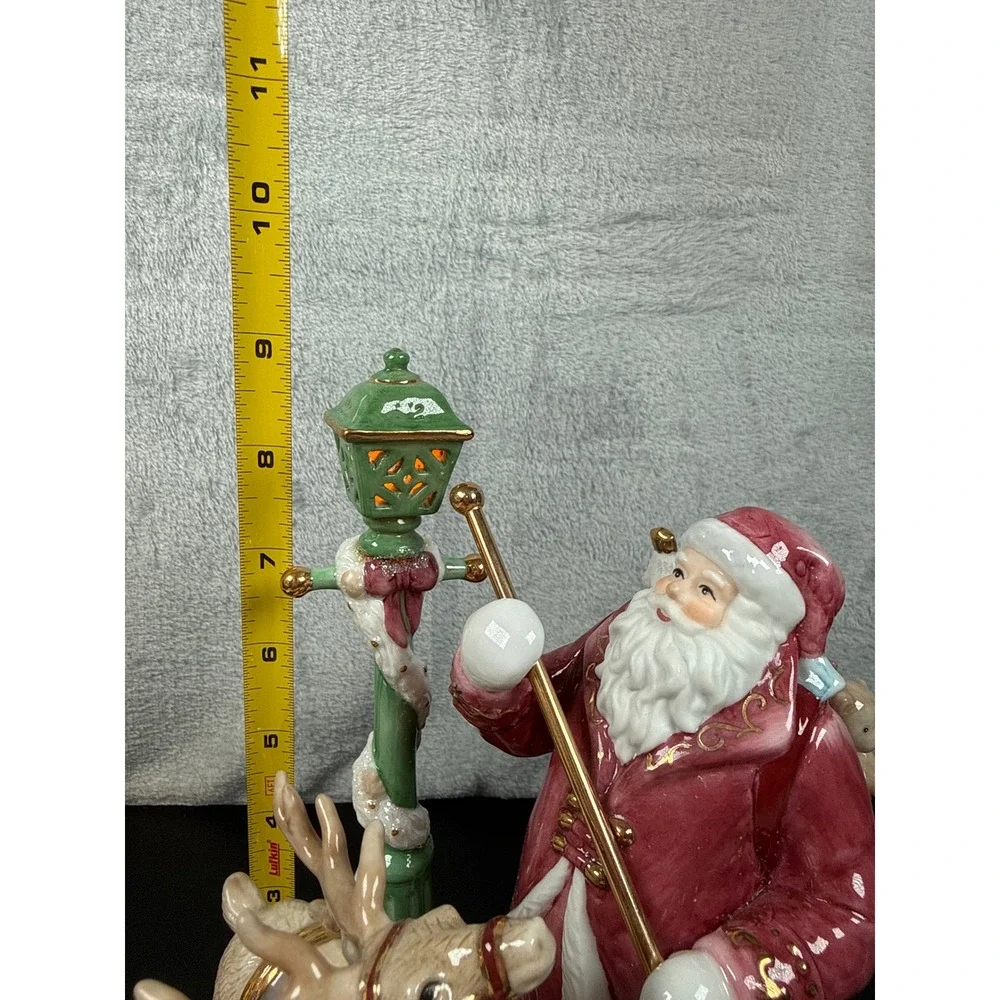 Thomas Kinkade Victorian Christmas II Illuminated Santa Reindeer Figurine 2003